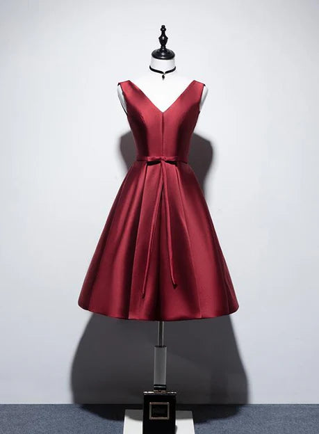 Luolandi Wine Red V-neckline Satin Lace-up Homecoming Dress Short Prom Dress Party Dress Formal Dress